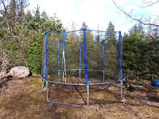 Trampoliini Atom halk. n.4M. Tuusula