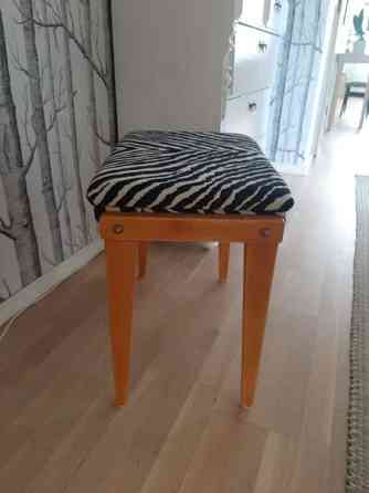 Pianotuoli/säilytyslaatikko Salo