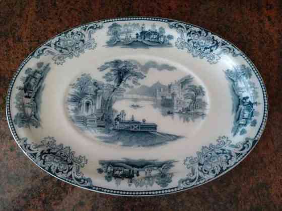 Sinikuvioitu soikea tarjoilulautanen Espoo