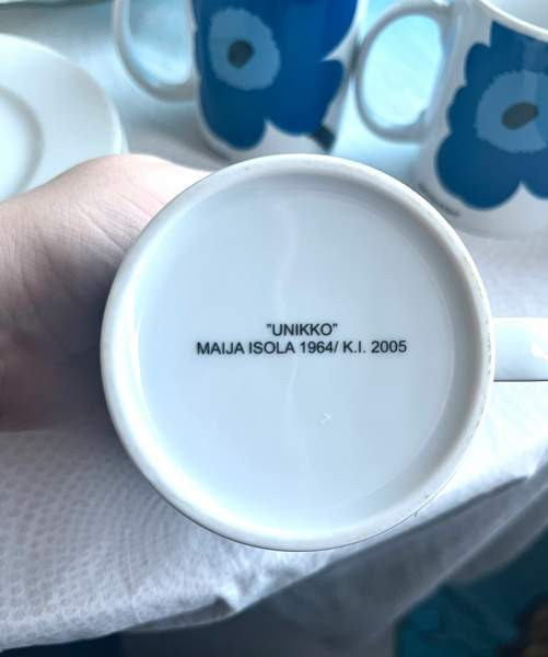 Marimekon kupit ja lautaset Jaervenpaeae - photo 3