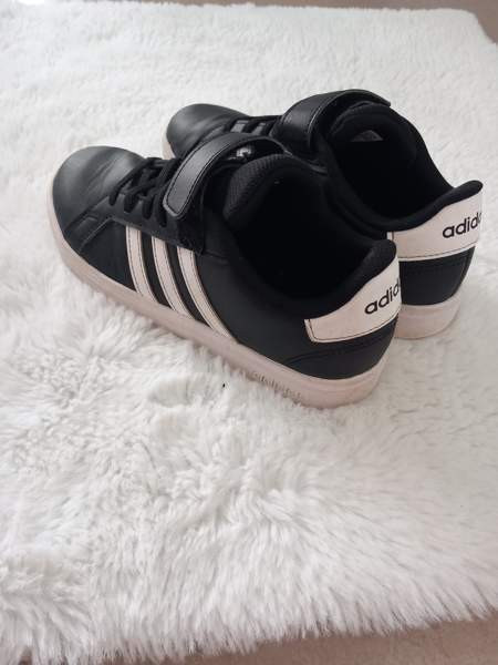 Adidas koko 34 tennarit Helsinki – foto 2