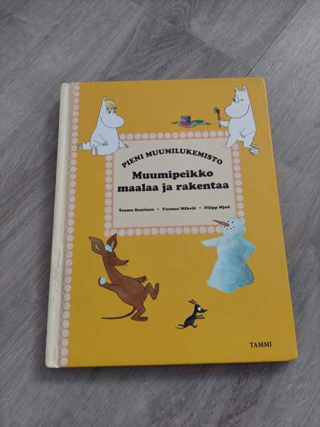 Muumi maalaa ja rakentaa -kirja Muhos - изображение 1