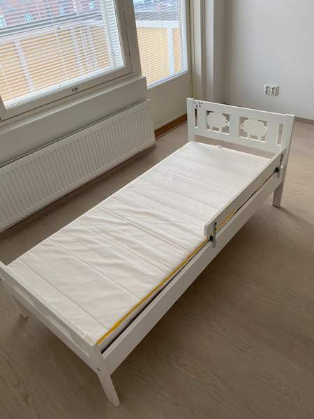 Annetaan Ikean lastensänky + patja (VARATTU) Helsinki – foto 1