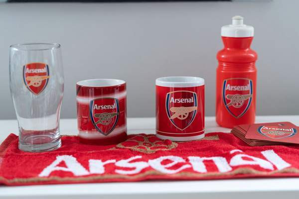 Arsenal mukit, tuoppi, pyyhe, lasinaluset, juomapullo Helsinki - photo 2