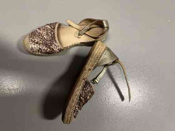 Kesäkengät nahka, paljetit vaihtaa väriä . Helsinki