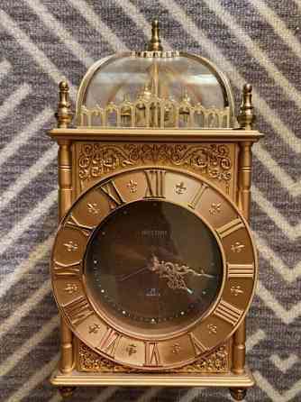 Sisustus Kello Kullanvärinen.mitat:13x14x28cm Kouvola