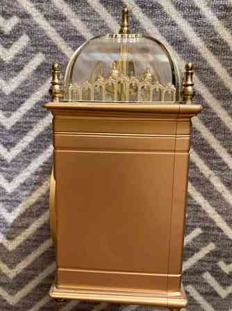 Sisustus Kello Kullanvärinen.mitat:13x14x28cm Kouvola