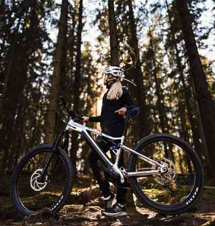 Täysjousitettu sähkömaastopyörä. *Erittäin vähän käytetty, ostettu 2024. Seinaejoki