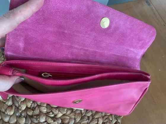 Guess laukku aitoa nahkaa Эспоо