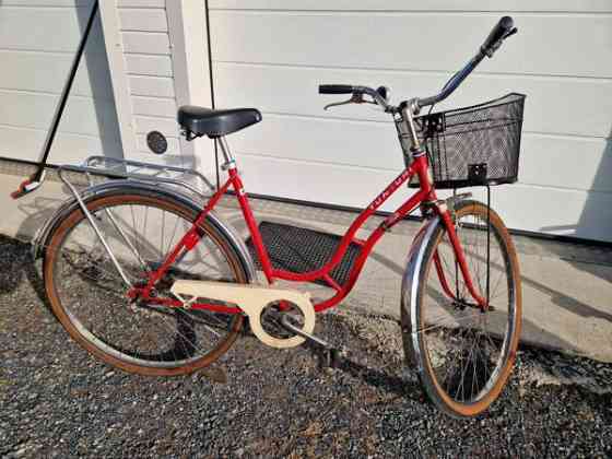 Tunturi "Daami" ja "VIP" Polkupyörät 28", 3-Vaihdetta, jalkajarrut Hämeenkyrö