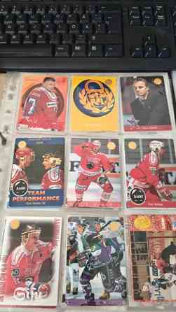 450 kpl Vanhoja jääkiekkokortteja Tampere