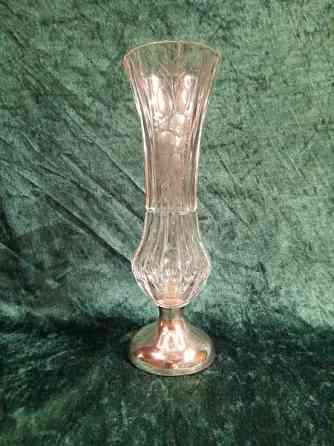 Kultakeskuksen hiottua kristallia maljakko hopea jalalla Лахти