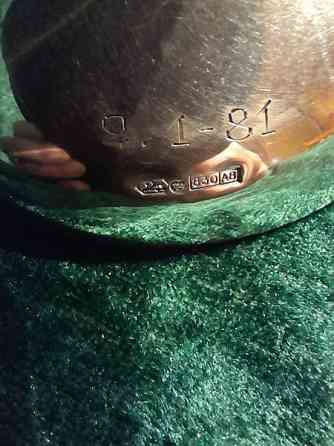 Kultakeskuksen hiottua kristallia maljakko hopea jalalla Лахти