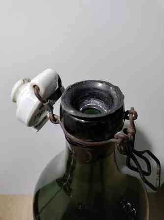 Pyynikki lasipullo n.40 cm kork. Turku