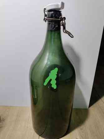 Pyynikki lasipullo n.40 cm kork. Turku