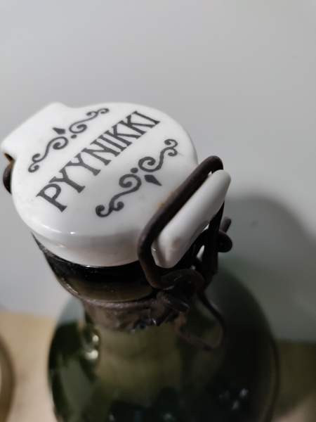 Pyynikki lasipullo n.40 cm kork. Turku – foto 1