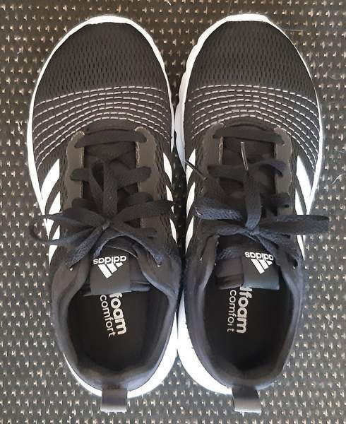 Adidas sisäpelikengät, koko 37 1/3 Riihimaeki – foto 1