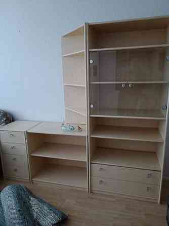 Vaalea hyllystö. 100€ / tarjous Kouvola