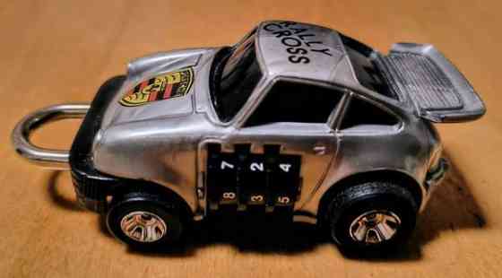 Leluauto numerolukolla Ювяскюля