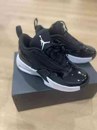 Sisäpelikengät- Jordan Turku