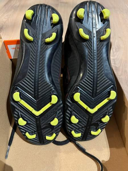 Nike nappikset 33,5 Lahti – foto 2