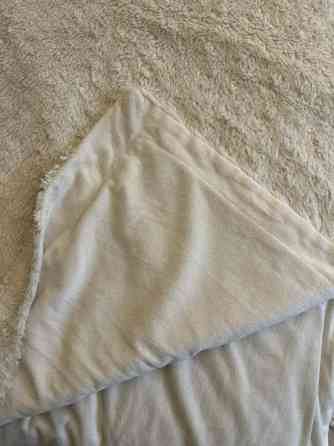 Hemtex vaalea pörröinen torkkupeitto Вантаа