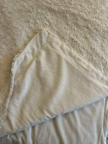 Hemtex vaalea pörröinen torkkupeitto Vantaa - photo 2