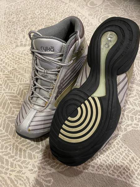 Rykä jumppa ja salitreeni kengät. Vantaa - photo 1