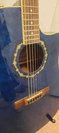 Fender puoliakustinen kitara Helsinki