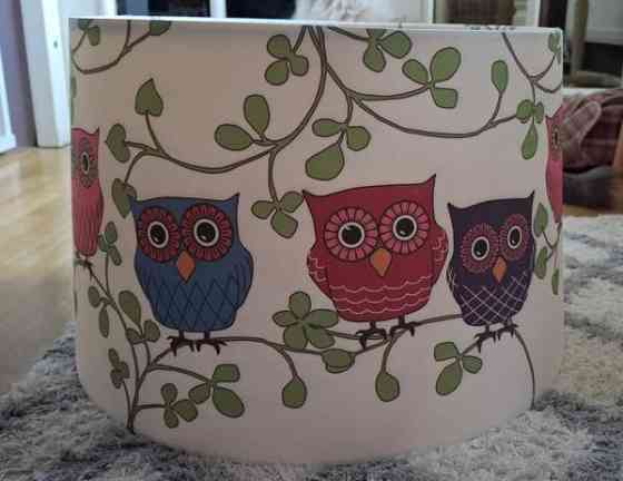 Pöllövarjostin, lastenhuoneen valaisin Haemeenlinna