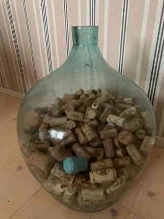 Iso avi-pullo korkeilla Оулу