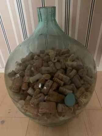 Iso avi-pullo korkeilla Оулу