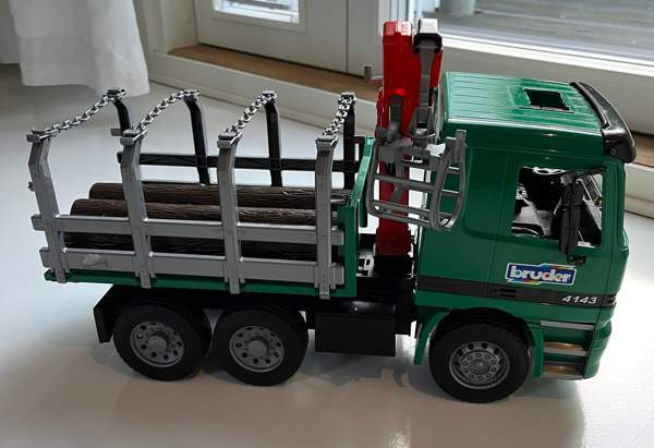 Bruder tukkirekka Kauniainen - valokuva 1