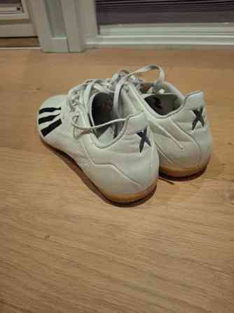 Adidas sisäpelikengät 42 Kempele