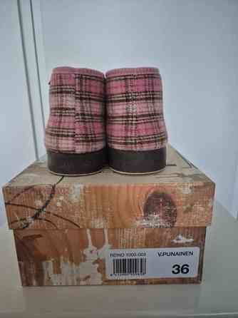 Vaaleanpunaiset Reinot Helsinki