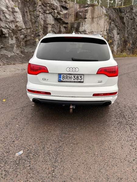 Audi Q7 Холлола - изображение 5