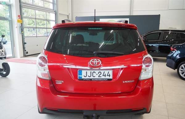 Toyota Verso Oulu - valokuva 5