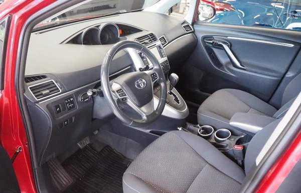 Toyota Verso Oulu - valokuva 7