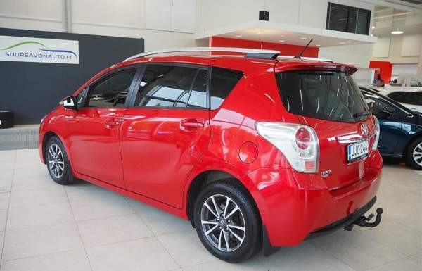 Toyota Verso Oulu - valokuva 6