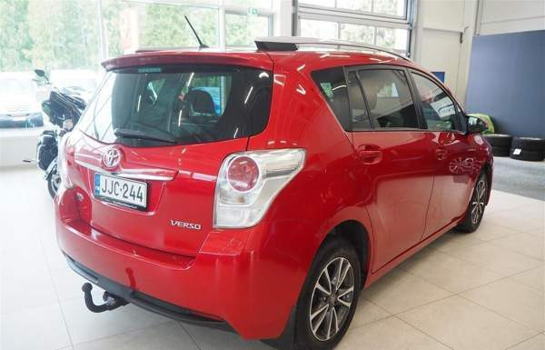 Toyota Verso Oulu - valokuva 4