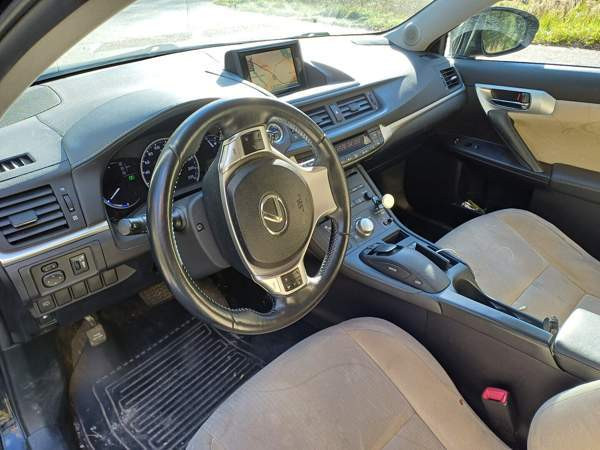 Lexus CT Ruovesi - valokuva 8