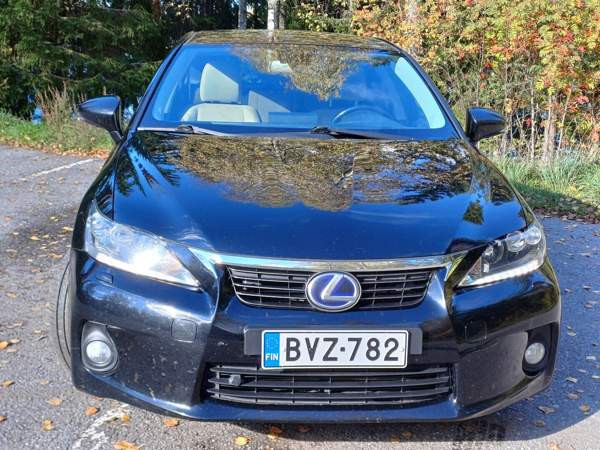 Lexus CT Ruovesi - valokuva 2