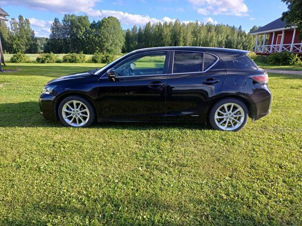 Lexus CT Ruovesi - valokuva 7