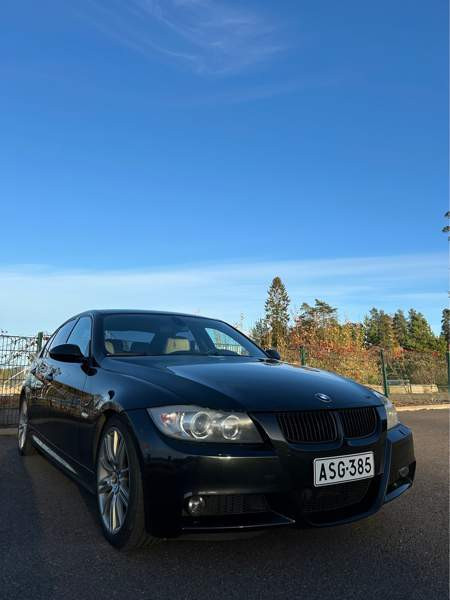 BMW 330 Kouvola - valokuva 3