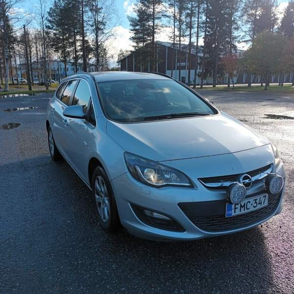 Opel Astra Ranua - valokuva 2