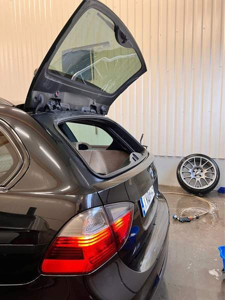 BMW 330 Loppi - valokuva 8