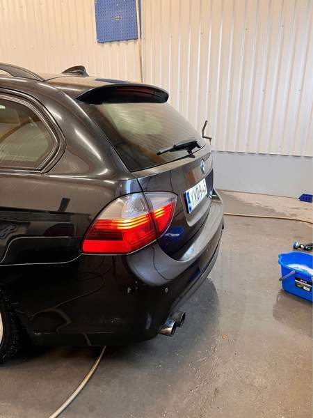 BMW 330 Loppi - valokuva 7