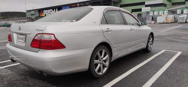 Toyota Crown Jyväskylä - valokuva 5