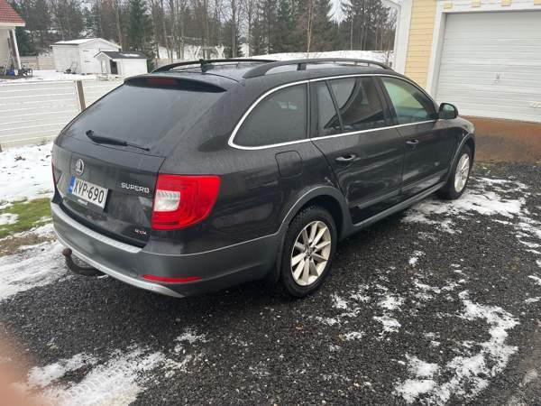 Skoda Superb Liminka - valokuva 4