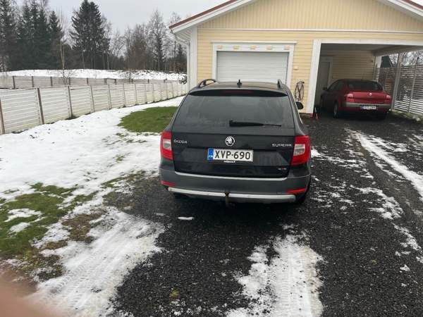 Skoda Superb Liminka - valokuva 3
